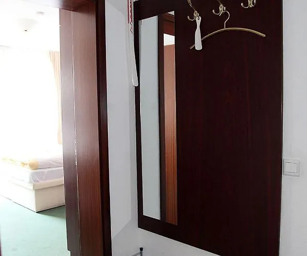 Am Markt بيت ضيافة