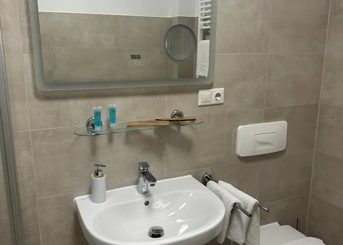 Am Markt Гостевой дом Люббен